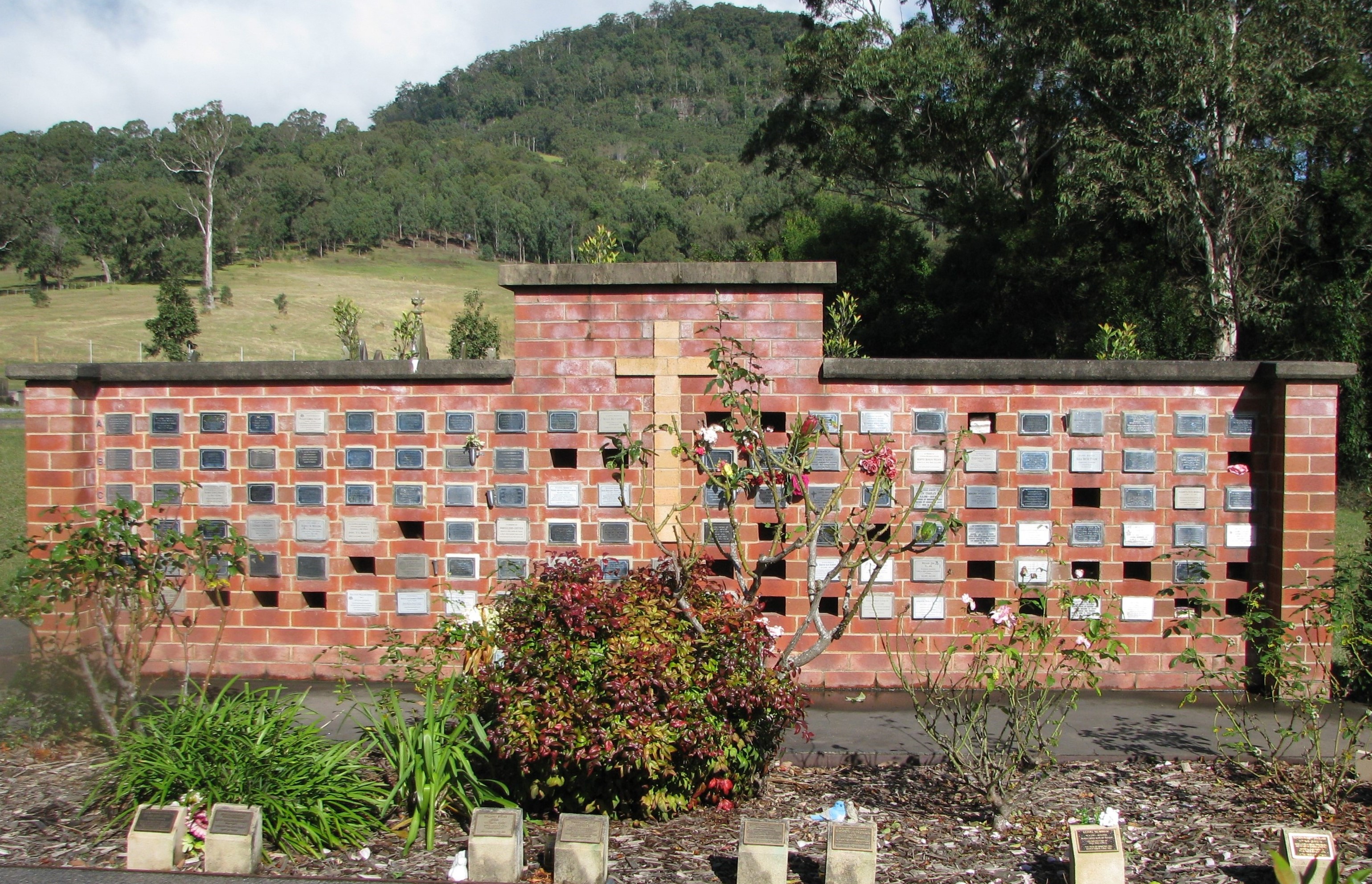 Kangaroo Valley Cemetery Wall 1